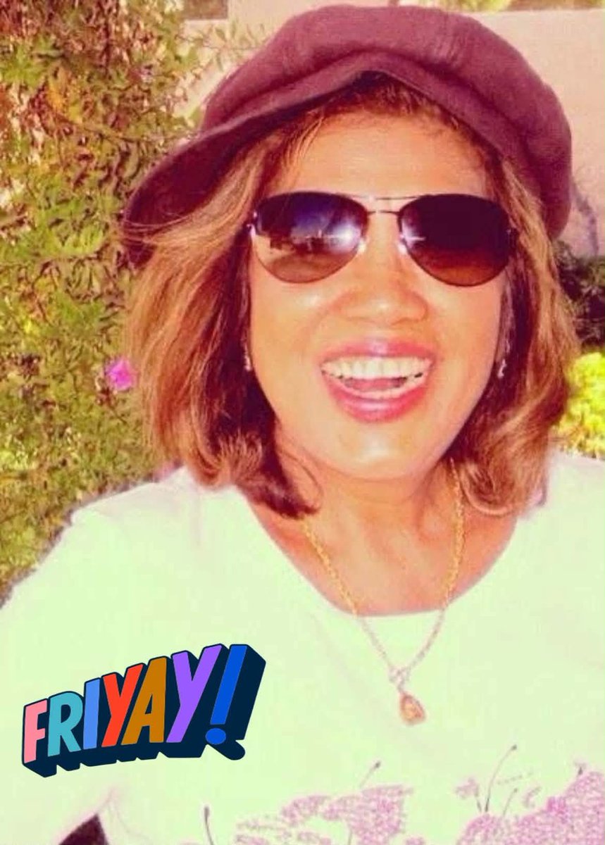 chernorris's tweet image. Happy #FlowersOnFriday 😊🌺🌸🌼💕 #FridayFeeling #BeHappy #FridayVibes #enjoylife