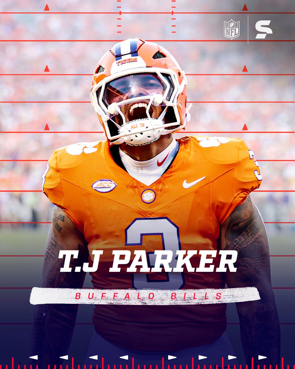sportv's tweet photo. TJ PARKER NO BILLS! 🐃
TJ Parker foi o terceiro escolhido na segunda rodada do draft da NFL. O defensor atua no Clemson Tigers e foi draftado pelo Buffalo Bills! 🏈
*Contém texto alternativo
#NFLNoSportv #DraftNFL #BuffaloBills #TJParker https://t.co/aH9t0kvRkS