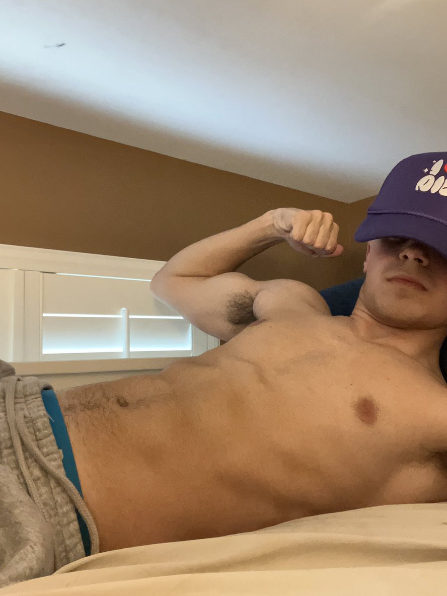 Alex tweet media
