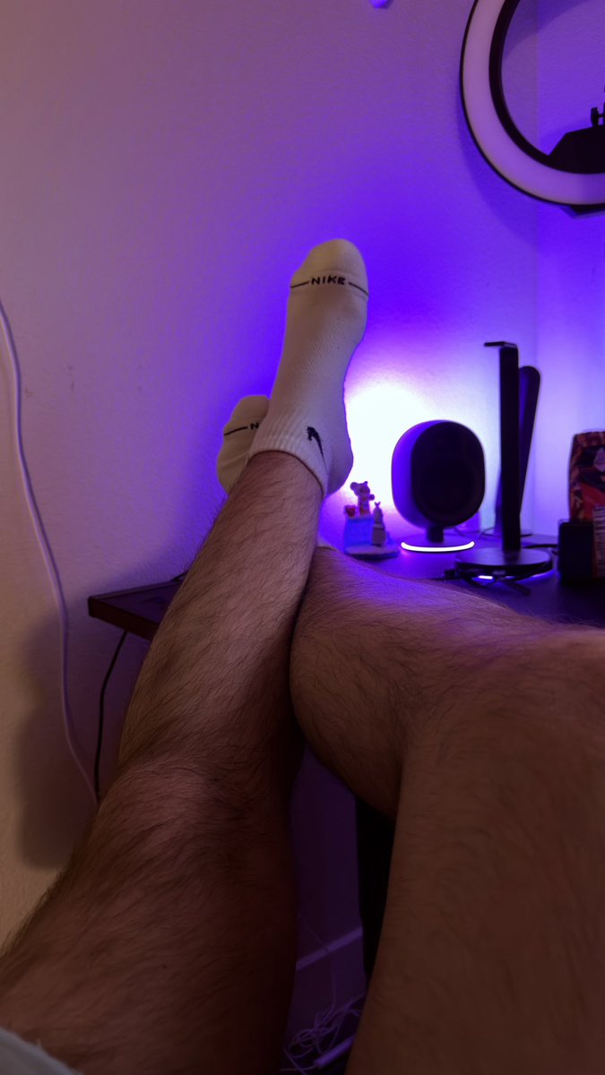 Captive83's tweet photo. The perfect stinky socks! https://t.co/vgW5bip8LJ