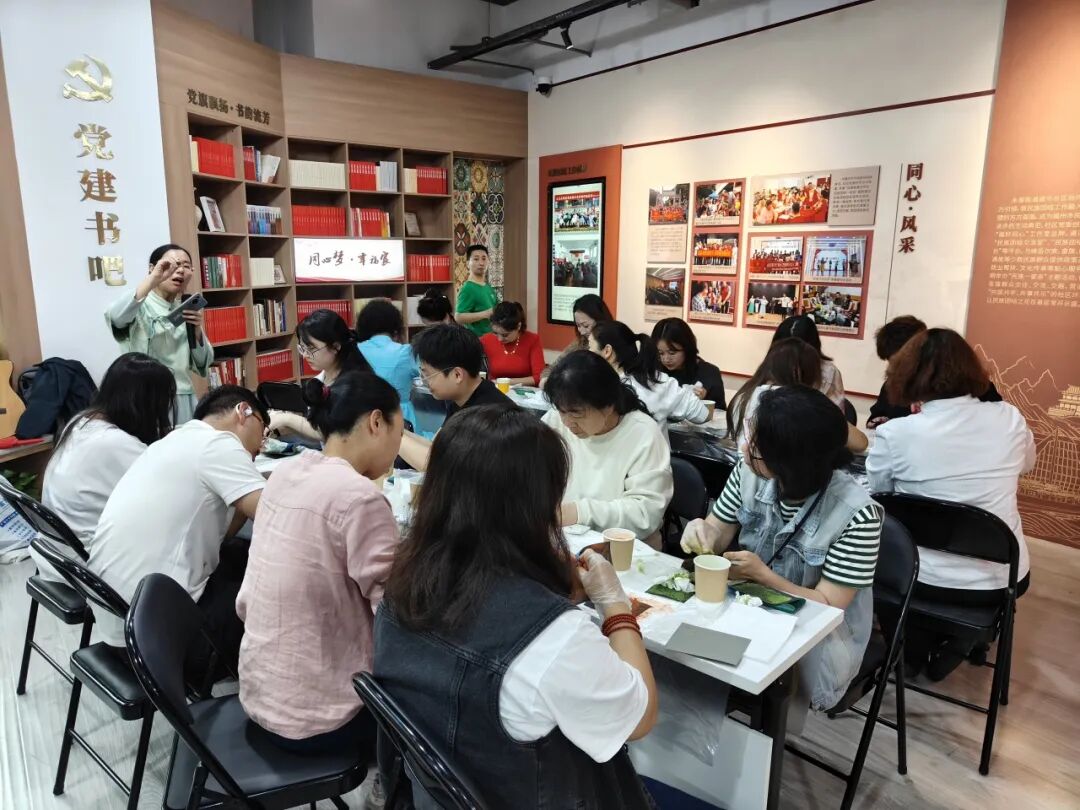 MrXuzhaohui's tweet photo. The "Unity of All Ethnic Groups, Working Together for Dreams" 2026 May Fourth Youth Festival event was held in Gulou District, Fuzhou City. https://t.co/P5CT2IYhlx