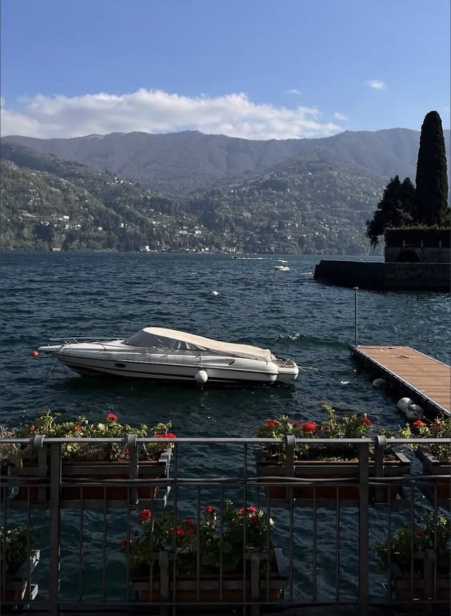 W0rld2026's tweet photo. Lake Como, Italy 🇮🇹 https://t.co/3q8Br25pCb