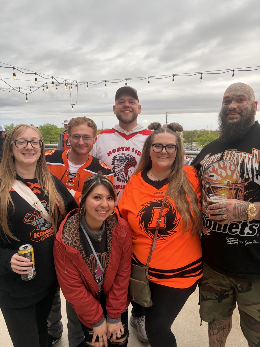 Autumn_Steed's tweet photo. #LetGoKomets 🏒🥅🧡🖤 PLAYOFF TIME https://t.co/XSXOUatl8C