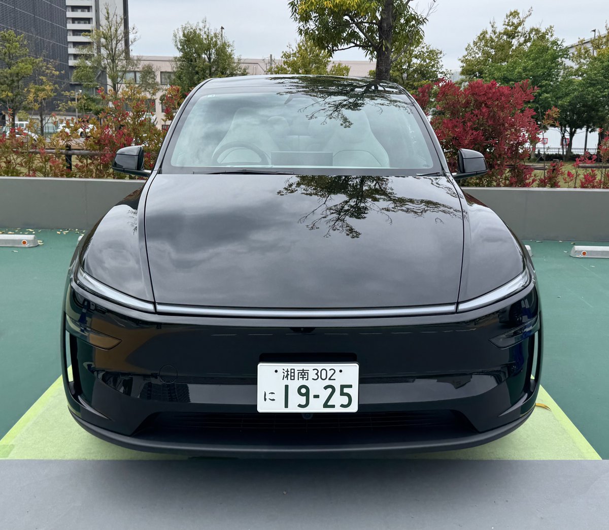 phoshiaki's tweet image. テスラモデルYLの公道試乗インプレッション一番乗り! もう見てくれたかな?
気になる2列目・3列目の乗り心地もレポート!!
youtu.be/p2Ek9ck3Wjc

ステルスグレー買ったけど、黒もカッコいいな…。
#Tesla