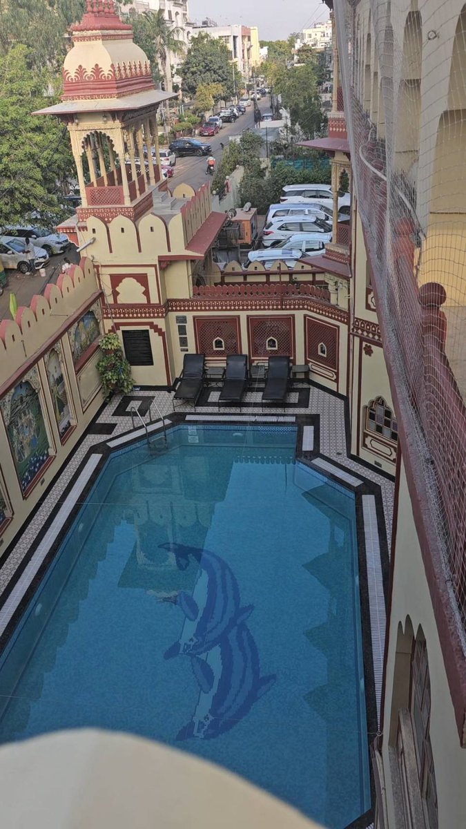 Jun_ichiro__'s tweet image. ２５（土）
本日のご予約は１３時にお一人空きがございます
明日２６（日）は午後まだまだ空きがございます

２７（月）は休業、２８（火）は営業となります
よろしくお願いします

ne.jp/asahi/hair/pen…

#Indea #Rajastan #Jaipur
#UmaidBhawanARoyalHeritageStyleBoutiqueHotel