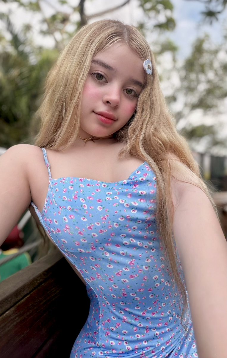 Sarah Sophi tweet media