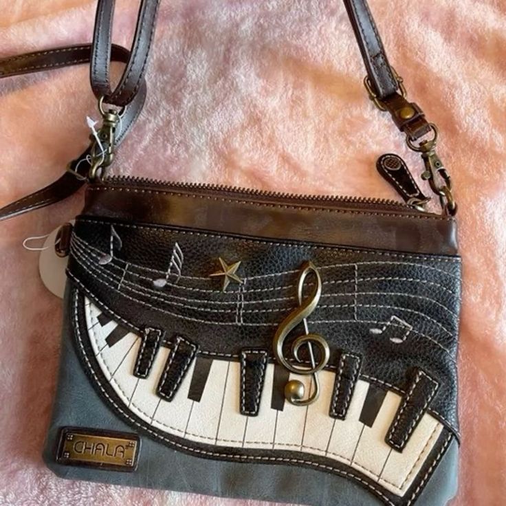 ju jurídico sasusaku tweet media