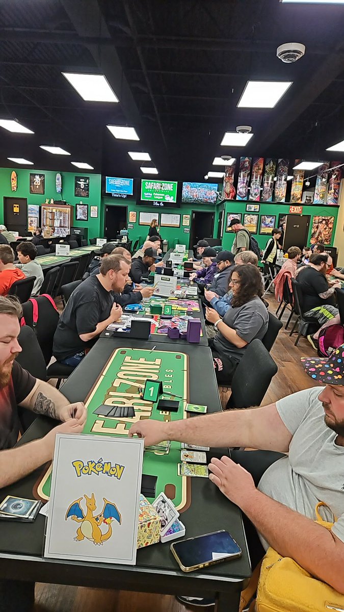 SafariZoneHQ's tweet image. Thank you to all 28 Players tonight for coming to our League Challenge. 

Players were able to purchase 1 of each ex Box and 1 Booster Bundle for $100. 

#Pokemon 
#SafariZone 
#AscendedHeroes