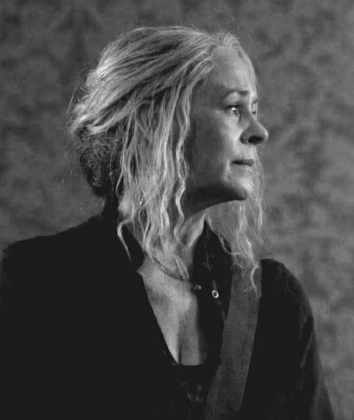 Elizabeth Hurry tweet media