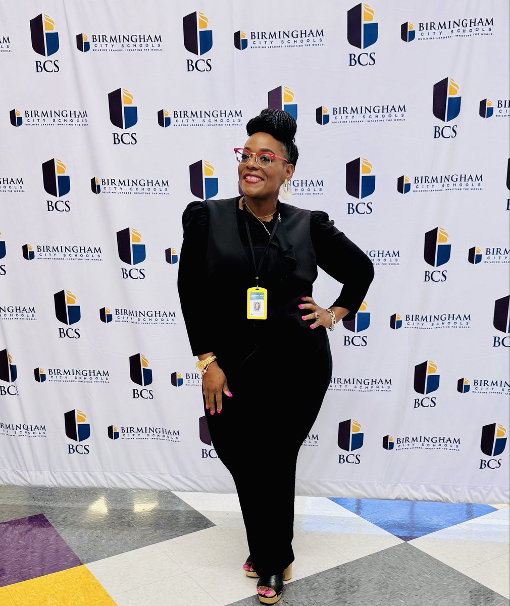 DrShanelledIt's tweet image. My first hiring fair as a principal. 
#excitingtimes 
#onevisiononegoal
#everystudentseensupportedandsetupforsuccess