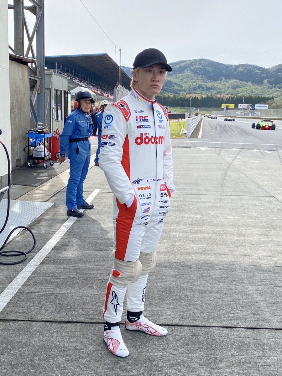 DOCOMO TEAM DANDELION RACING tweet media