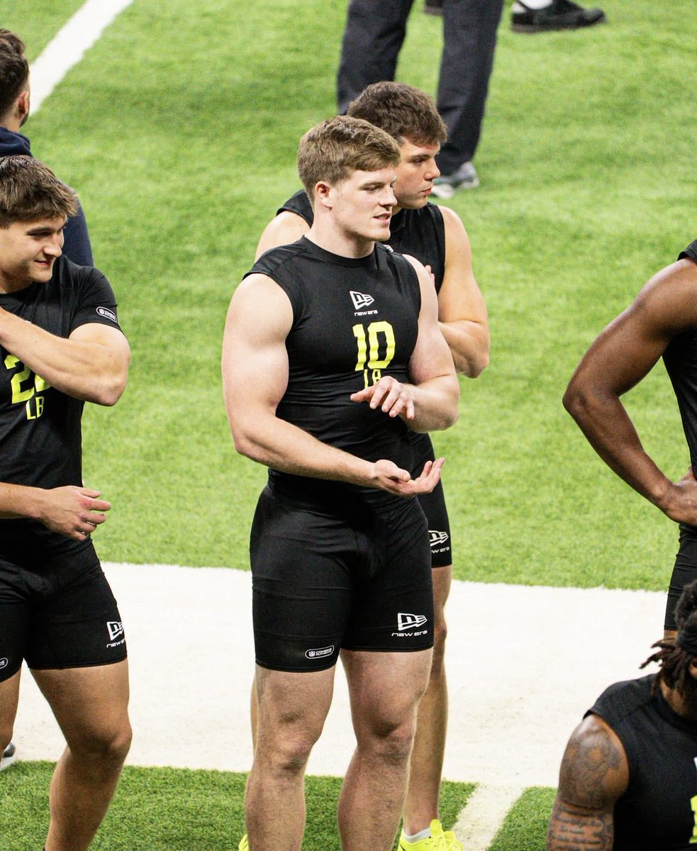 NFL Hotties tweet media