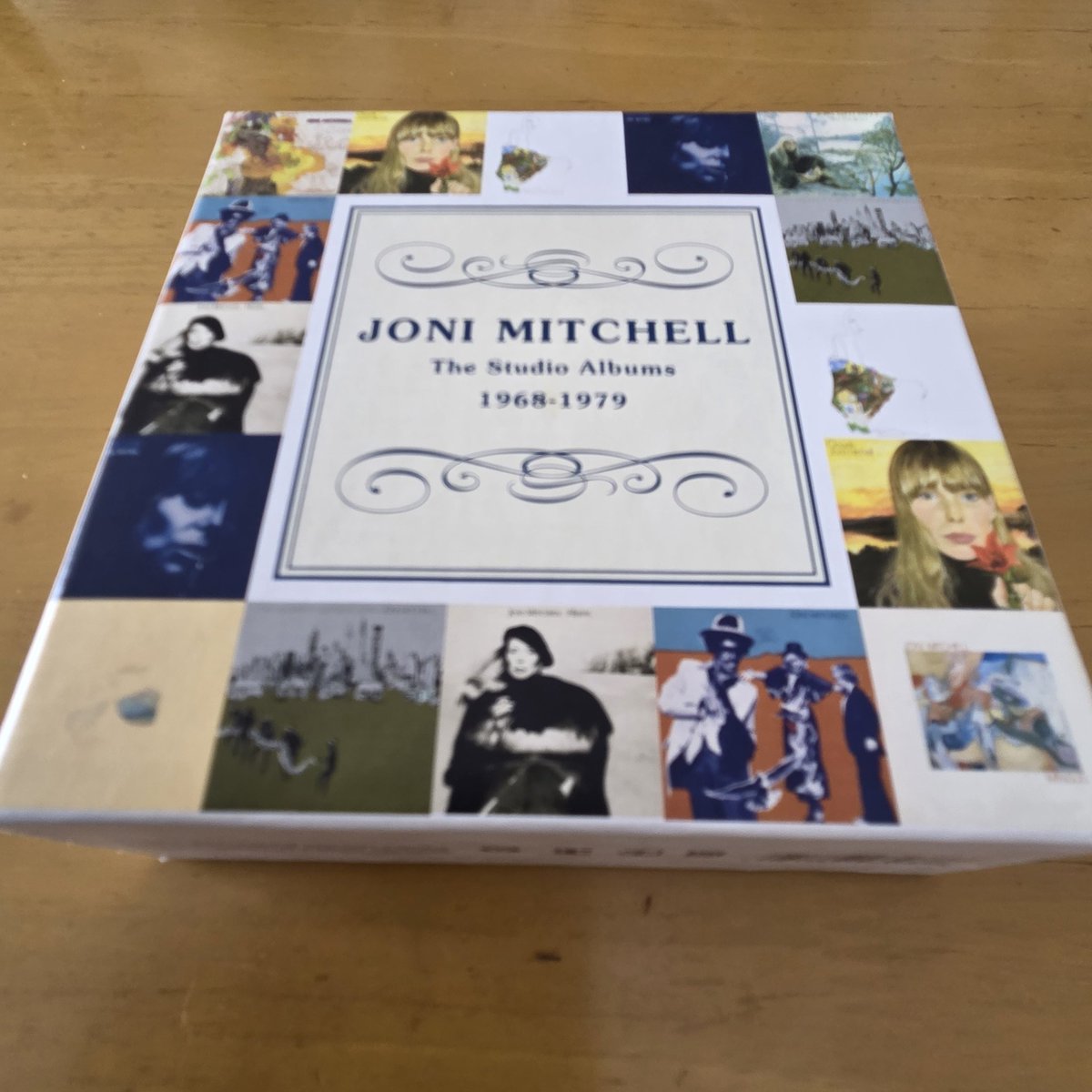 MKugota31's tweet image. 土曜日の朝は、まったりと
JONI  MITCHELL🎵
独特の浮遊感が好きですね
#JONIMITCHELL
