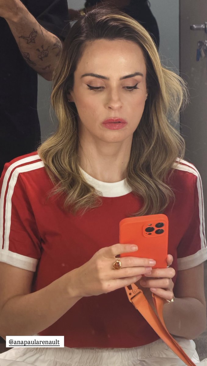 𝗲𝗹𝗹𝗲 tweet media
