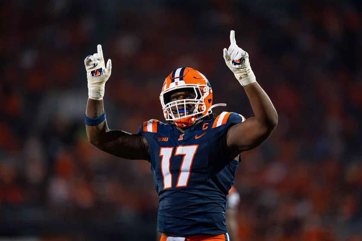 CollegeFBPortal's tweet photo. NEW: New England Patriots are selecting Illinois DE Gabe Jacas with the No. 55 pick #nfldraft  🚨 https://t.co/3MMZwwRl8M
