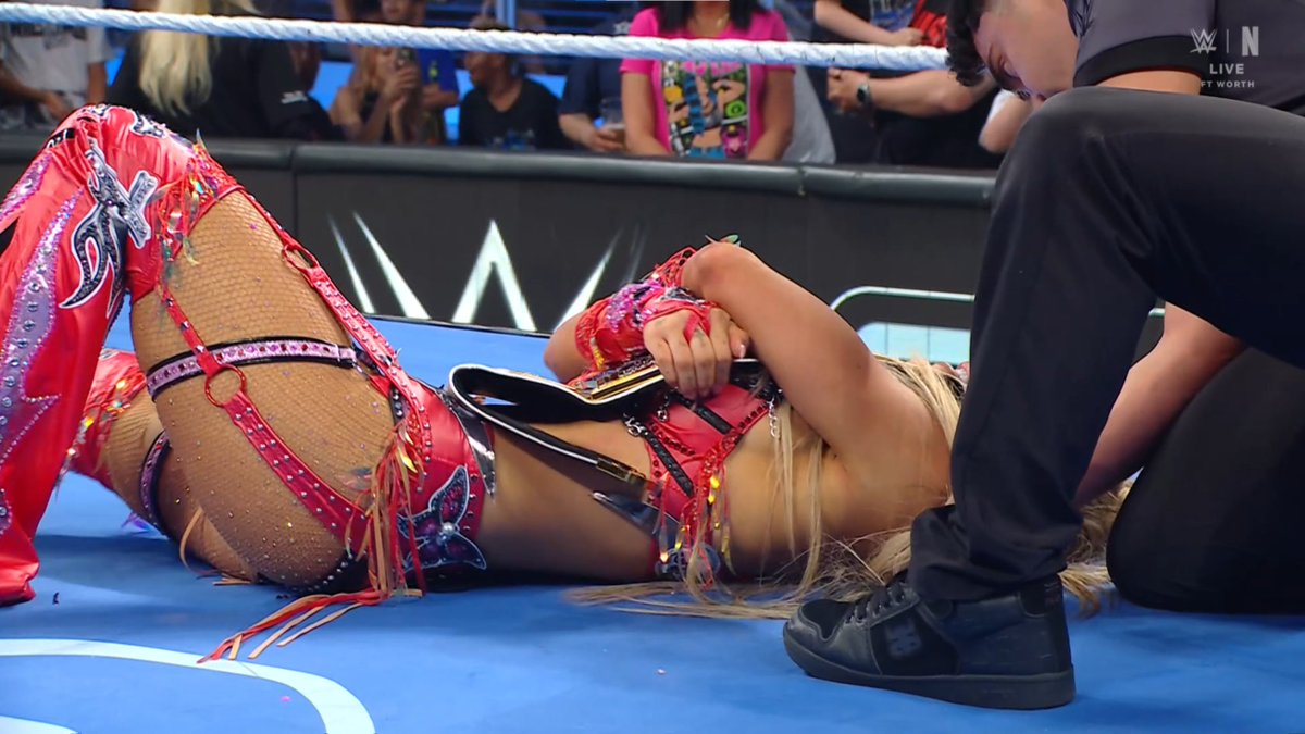 Cory_Hays407's tweet image. Tiffany Stratton defeats Giulia to become the NEW Women's United States Champion  #SmackDown