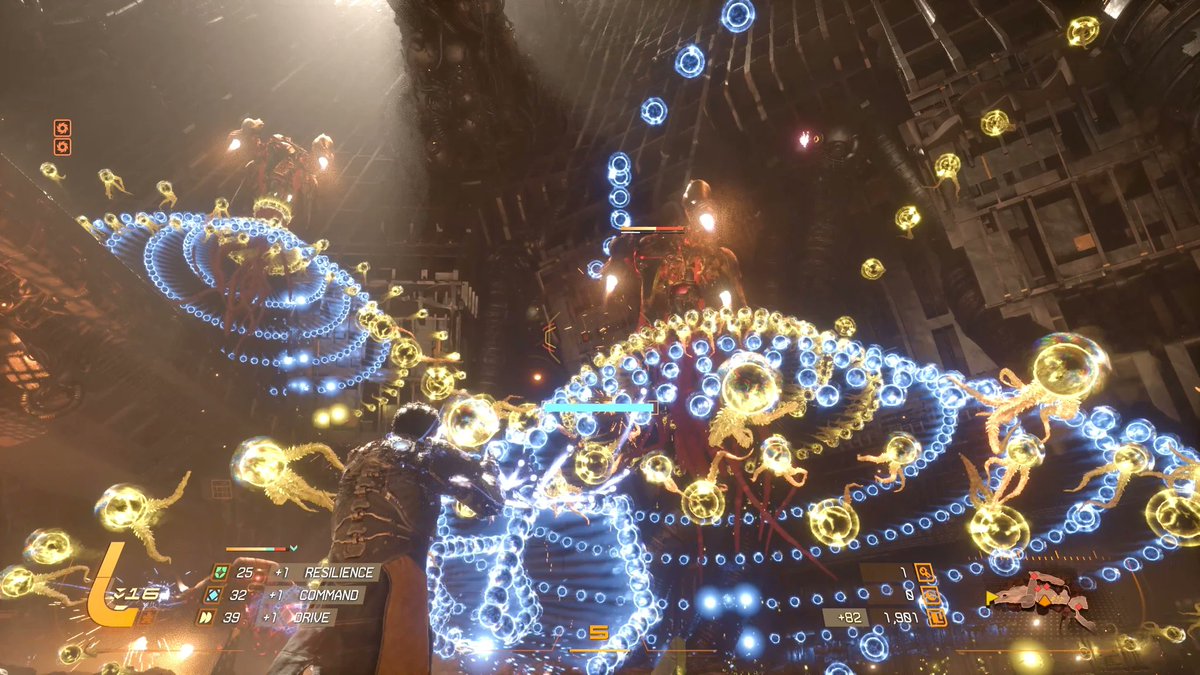 Lego_Rodriguez's tweet photo. La trama de #Saros solo es una excusa para regresar a la jugabilidad perfecta de Returnal

Se ha simplificado la progresión y se le ha dado más profundidad al bullet hell con un sistema de colores en los proyectiles, en el que debes mezclar tus habilidades con el dash, escudo y parry

Eso hace que cada batalla contra sus ocho jefes sea un puzzle en el que dependes de tus reflejos y tu entendimiento total de sus sistemas

Además, técnicamente es una joya en todos los aspectos, lo juegues en PS5 o PS5 Pro, se adapta para siempre darte los 60FPS exactos sin dejar de verse espectacular en todo momento

En breve mi reseña completa para El Imparcial

9/10