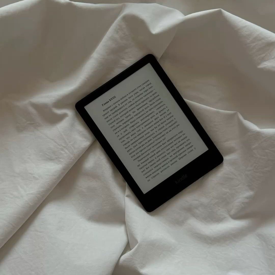 occultove's tweet image. "books, she has found, are a way to live a thousand lives - or to find strength in a very long one." 
— the invisible life of addie larue by v.e. schwab