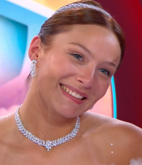 E no fim a Eva ganhou em várias frentes: ganhou-se a ela própria (começou o processo), O livramento da vida dela, o carinho do público e ainda 100 mil e tal euros (o prémio, os 540 na conta e o cachê semanal) 💅🗣️ ganha y ganha #sstvi