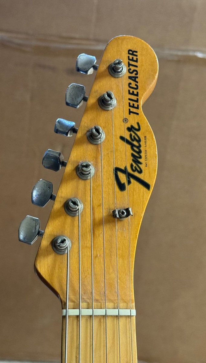 BriansElectro's tweet image. 67 Tele modded to the Hilton. Even has tuck n roll pillow 🤘
#Guitar