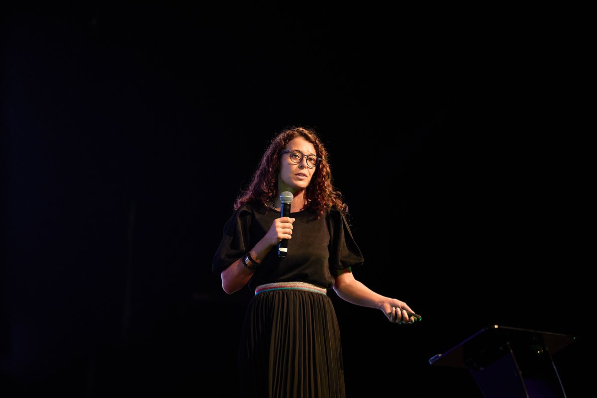 adicomdays's tweet photo. L’IA, oui.
Mais pas au détriment de l’humain.
Keynote avec Fanny Taffaneau.

📍 Abidjan
#ADICOMDAYS #ADICOM10 https://t.co/P9RodfxNPr