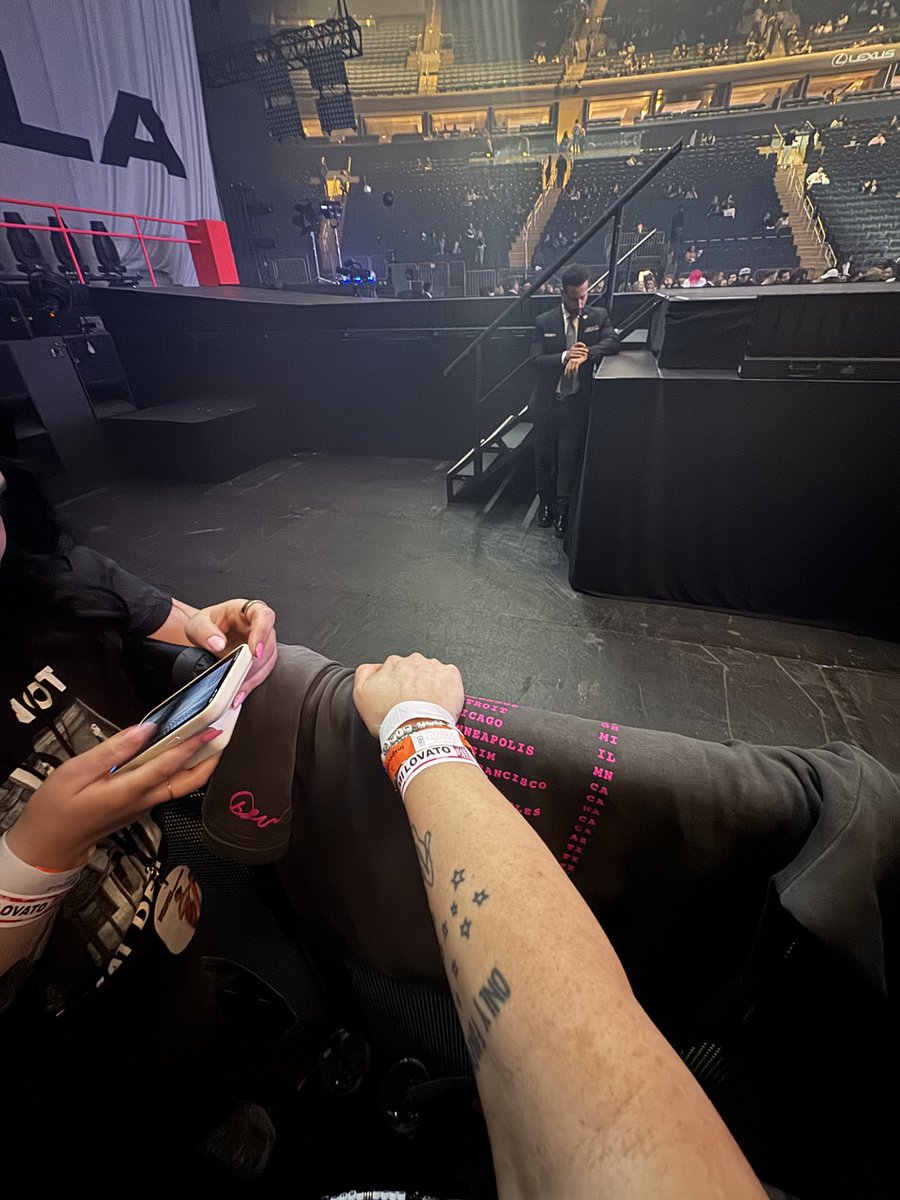 I’M READY <a href="/demihq_/">Demi HQ</a>