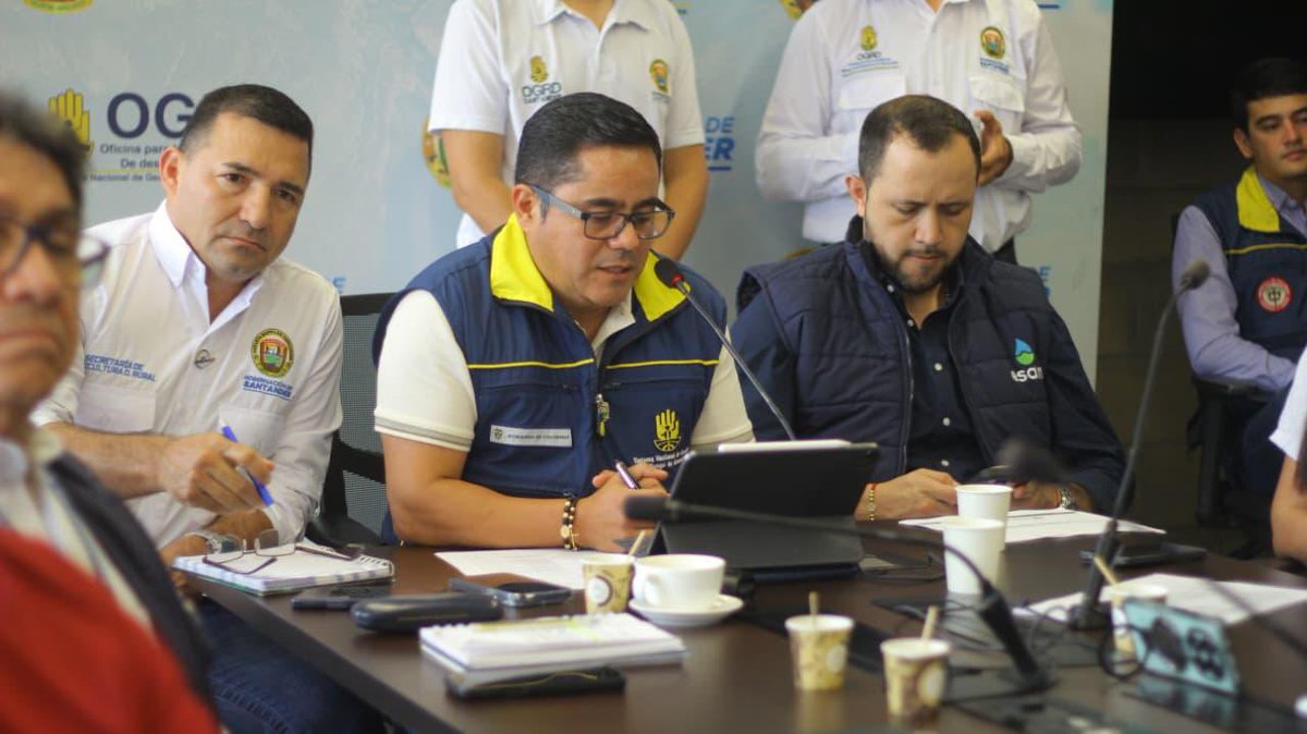 🌧️ Informe y evaluación de daños por lluvias en municipios permitió priorizar acciones ⚠️ para atención oportuna.
🤝 Con secretarías y entidades del sistema, se fortaleció la articulación interinstitucional 🚨.
🌡️ Además, se ajustan medidas ante el Fenómeno de El Niño: sequías