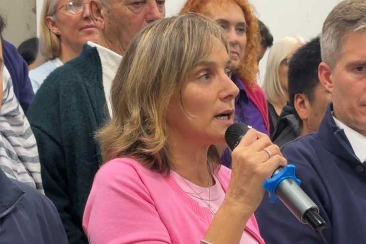 elcomercioline's tweet photo. Malena Galmarini llamó a reorganizar el PJ en Tigre, invitó a Zamora a volver y cuestionó con dureza a Milei https://t.co/t7cmyj4bM9 a través de @elcomercioline https://t.co/TaKchOuGB9