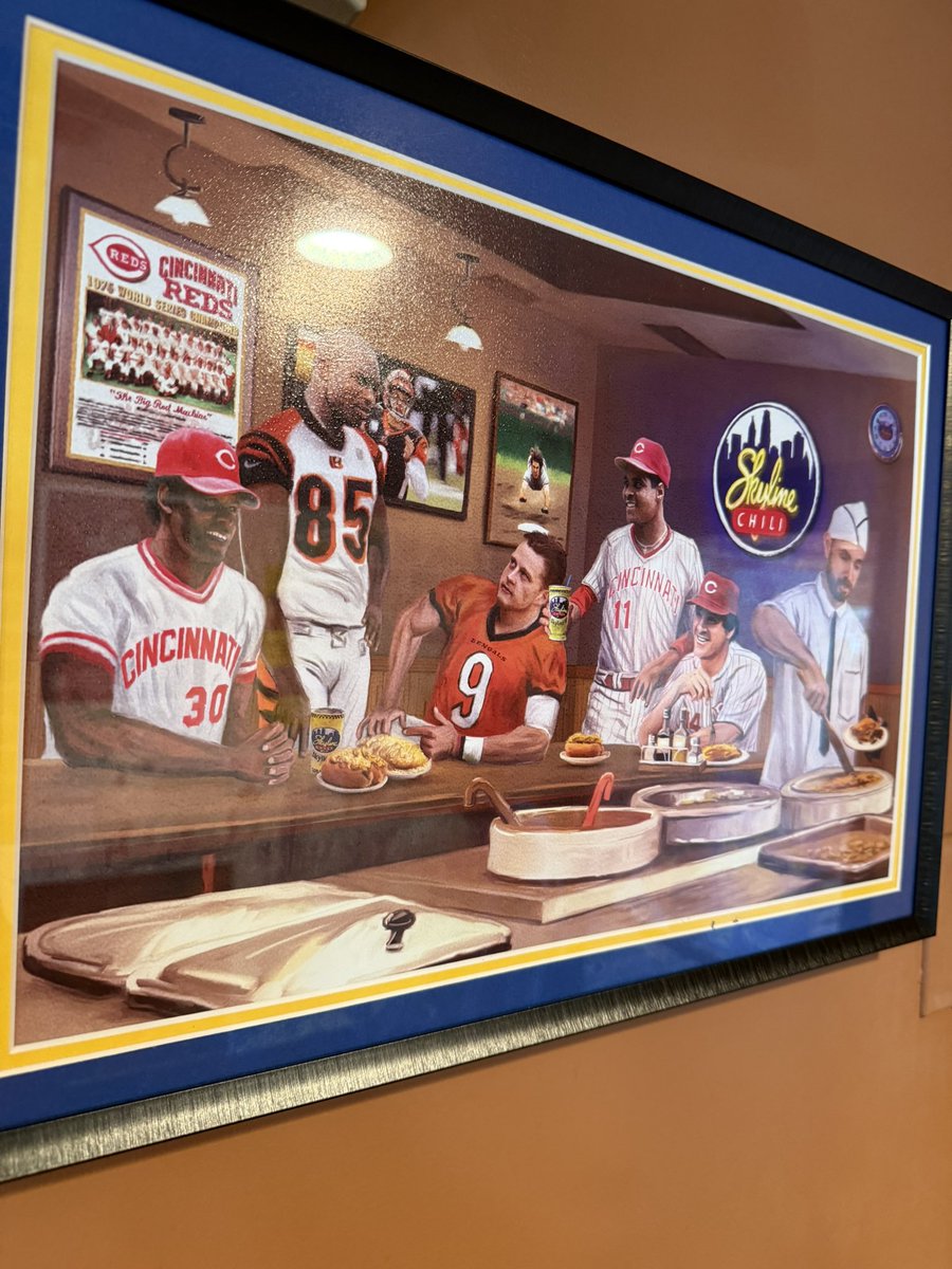 mseanb's tweet photo. .@ochocinco I thought you only liked @McDonalds , never knew you liked @Skyline_Chili ! https://t.co/HMtlaNwRwm