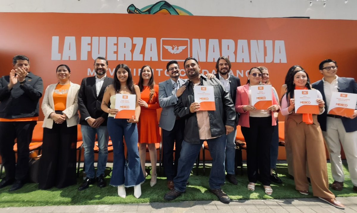 brauliolom's tweet photo. En la Fundación México con Valores tomamos protesta a nuestr@s delegad@s en la CDMX, quienes asumen el compromiso de reconocer a personas que actúan con integridad, construyen comunidad y cambian realidades. Muchas felicidades a @edgar_mtz_mx por coordinar estos trabajos. https://t.co/Km5gc6JeEy