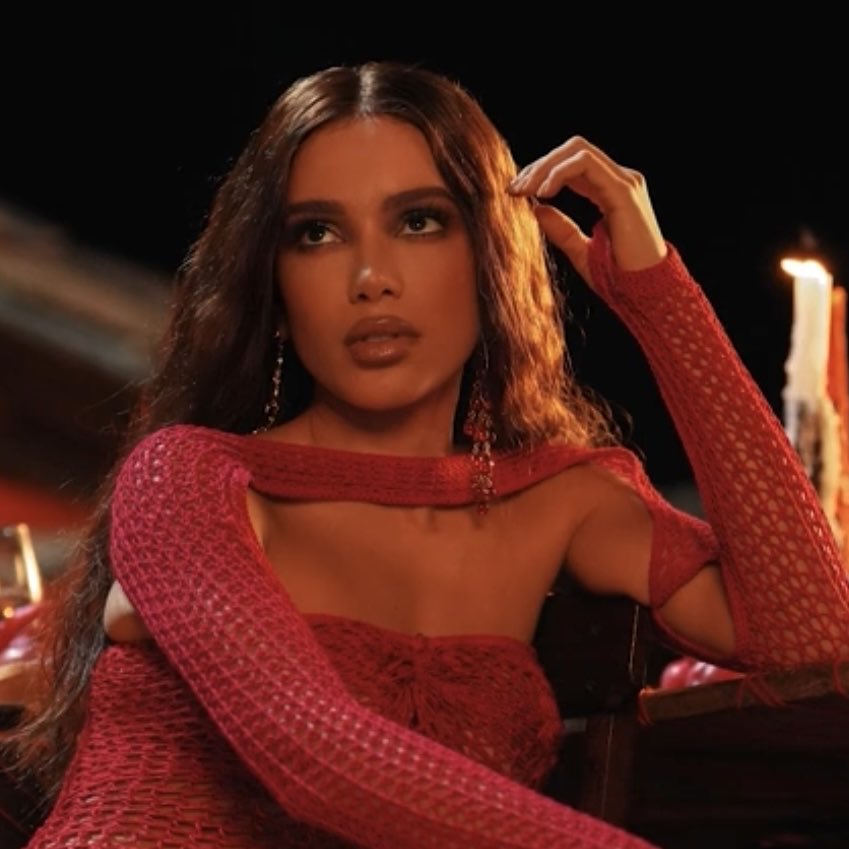 esse rosto foi esculpido pro equilibrivm