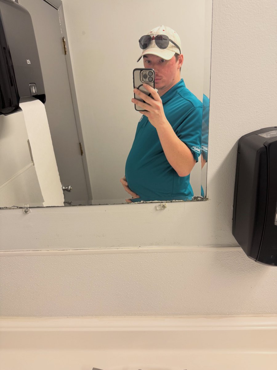Babybumpdaddy tweet media