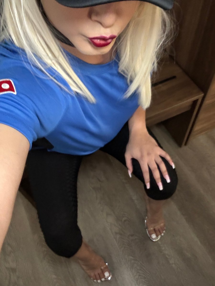 CarlaCruiseCD's tweet photo. Do you think my coworkers know I'm a sissy slut? 😳

#femboy #sissy #sissyespañol https://t.co/Nt1NaLQK9R
