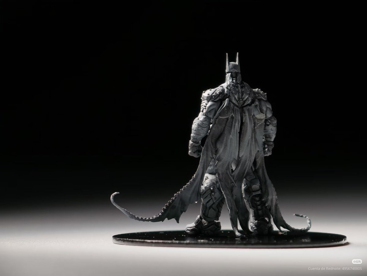 BLOODFIGURES's tweet photo. Nueva galería del absolute Batman 1/64 del maestro venchar https://t.co/Y1BnQWN6Ab