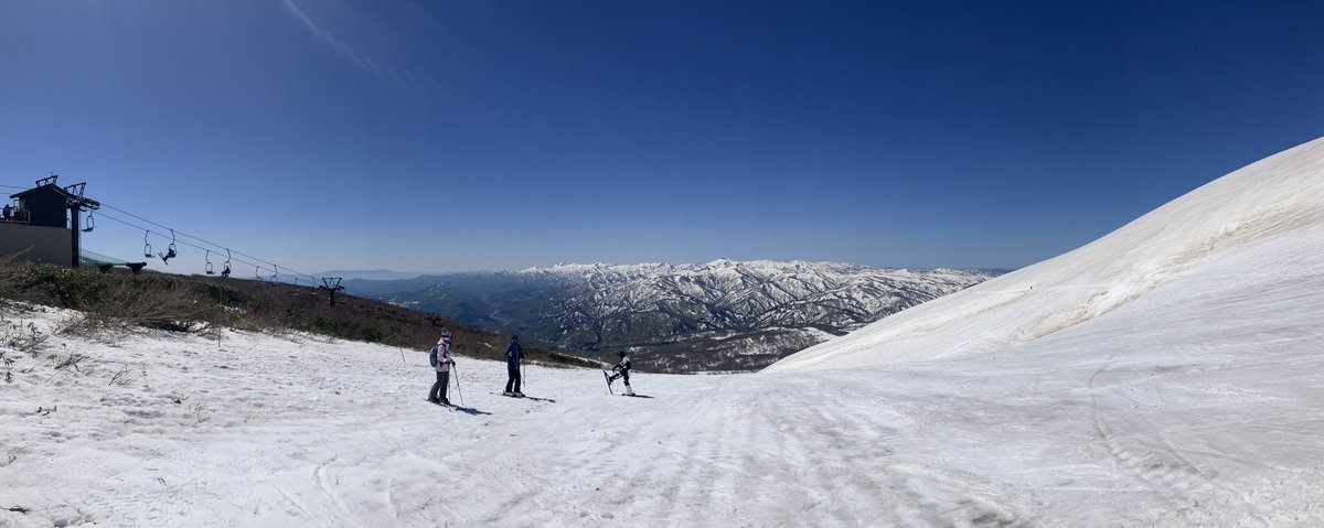 nsyn_snow's tweet photo. #まさに求めていた晴れ の #月山スキー場 が、ここにww(⌒-⌒; )今シーズンの最後も晴れ☀️で調整できました鴨🦆。 https://t.co/L7a43zV1oh