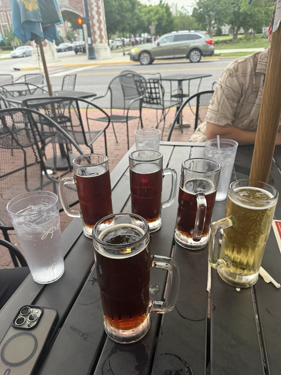 JohnCox2324's tweet image. Shiner Bock Tall drafts for $5 on campus. Yeah go ahead and open the tab big dawg. #boomer