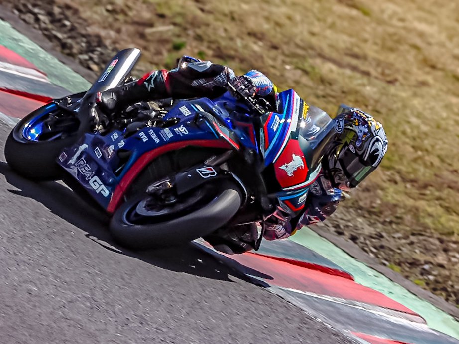 ActiveJapan_TW's tweet image. JSB1000予選、DUNLOP長島選手3番手🏁 トップ3は25秒台に入れてきてます🔥 決勝のバトルが楽しみですね〜😆
#JRR
#GALESPEED
#ACTIVE
#HYPERPRO
#GOODRIDGE