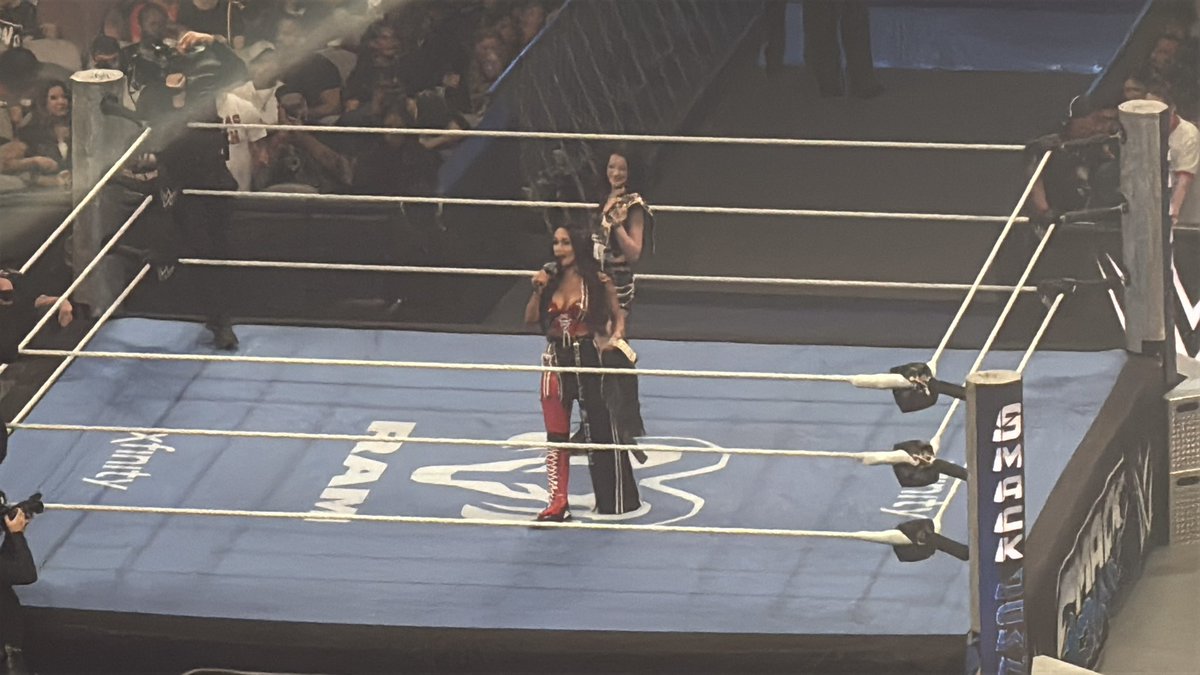 Jackie Guerrero 💜💛 tweet media