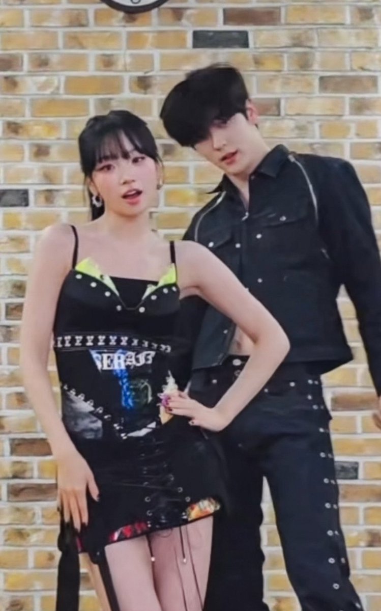 i still can’t believe they know each other…😭