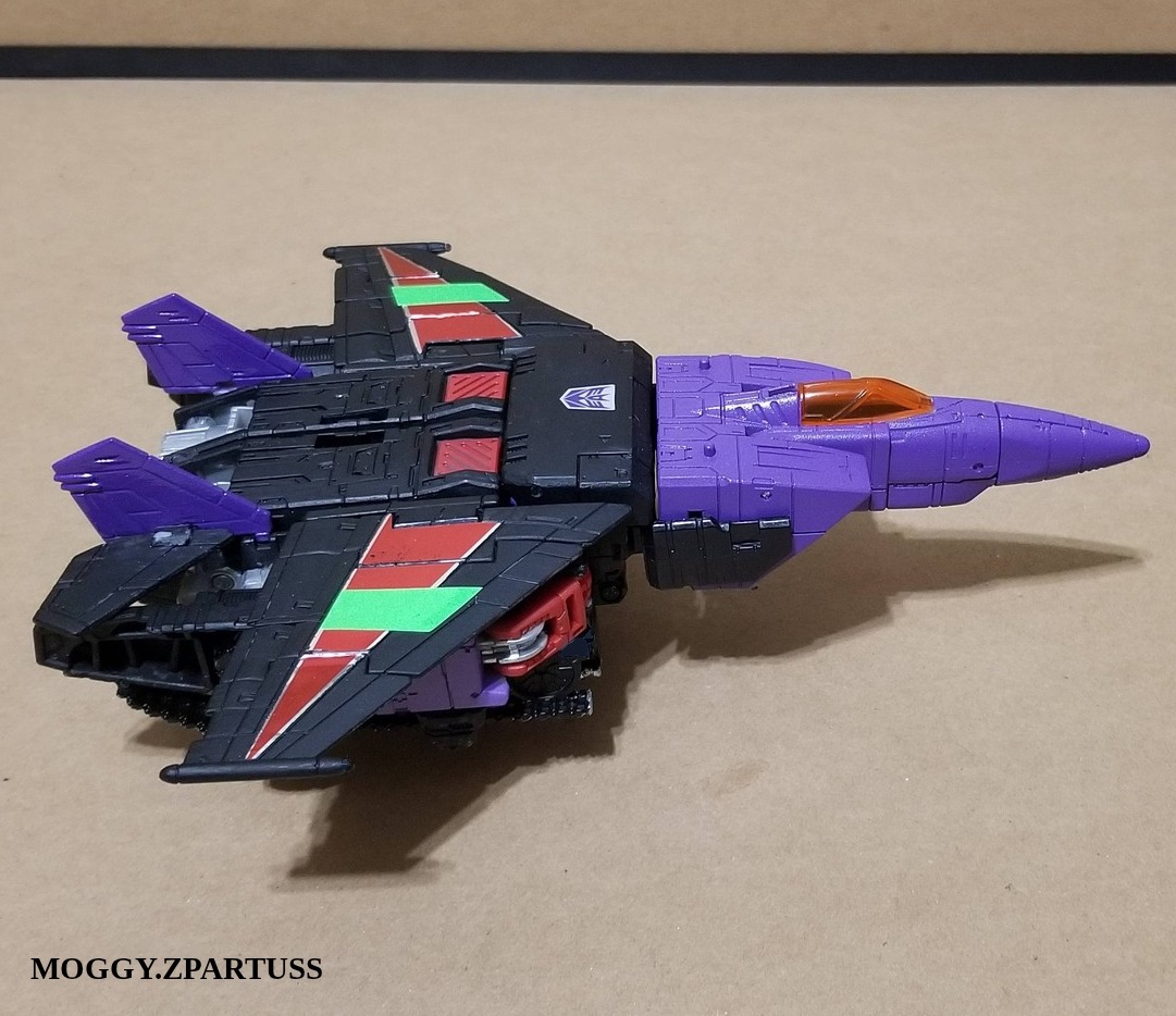 MoggyZpartuss's tweet photo. Neutro-Fusion Tank (Transformers: ACTION MASTERS) Megatron built his tank as a triple changer. Takes it to Vector Sigma for personality components and Megavex is born. More loyal than Lugnut, more brutish than Terradive (G2). #actionmasters #transformers #customtoys #toycustoms https://t.co/PAQizOGRdv