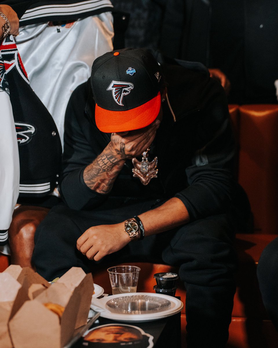 ClemsonFB's tweet image. Everything @nationwide_av has been working toward has led to this moment‼️

#ALLIN | #NFLDraft