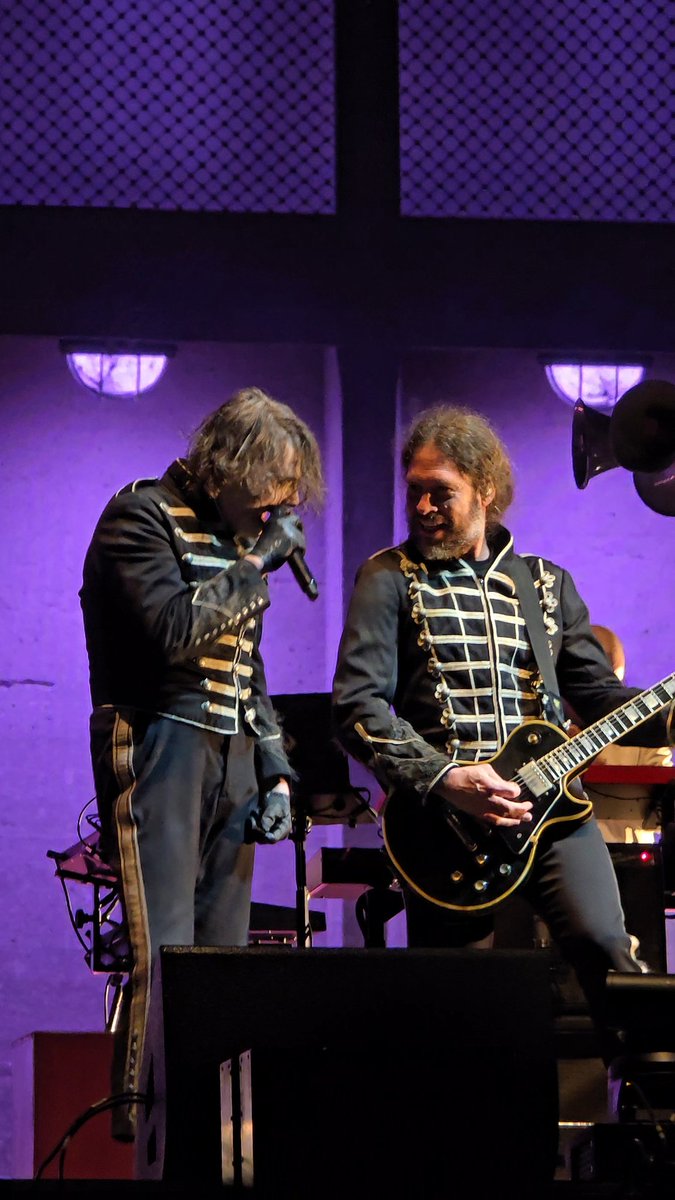 Mandy Schmidt tweet media