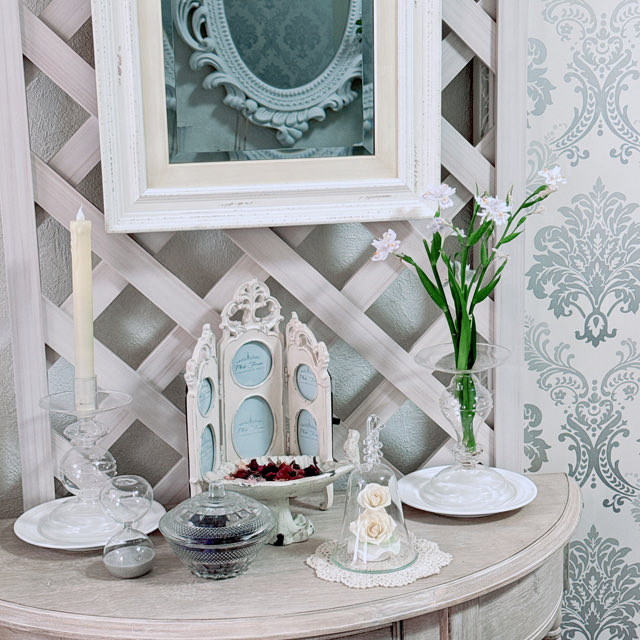 インテリア仏壇「鏡壇ミラリエ」「鏡壇ミロワ」に今日（4/25）の誕生花の「シャガ（射干／著莪）」 を飾ってみました。
#シャガ
#射干
#著莪
#ミラリエ
#ミロワ
#グレイスプレイス
#仏壇
#SGI仏壇
#創価学会仏壇
#壁掛仏壇
#インテリア仏壇
#ミラー仏壇