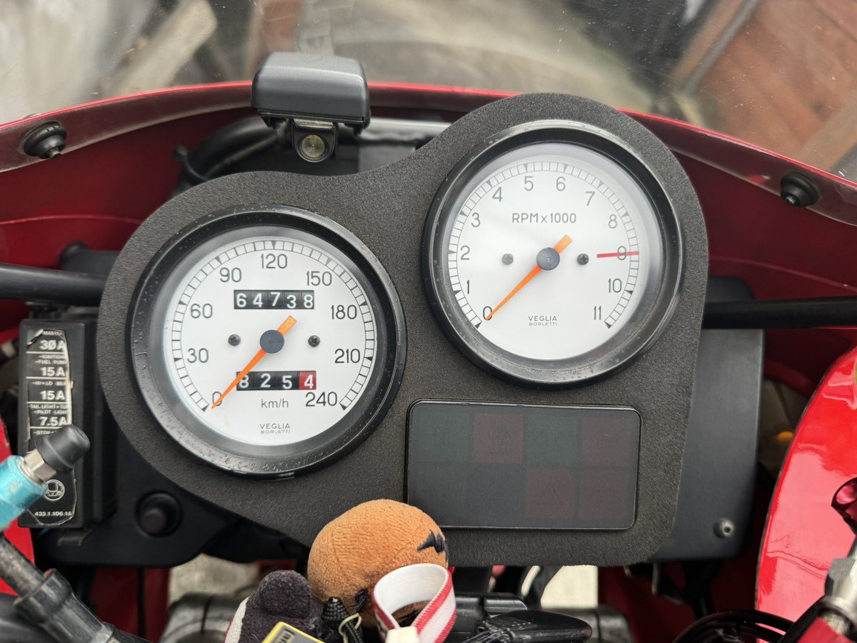 ojizou8's tweet photo. 宮ヶ瀬湖行ってきた♪
エンジン絶好調過ぎて
ちょっと、ちょっと回してしまったwww
#ducati #900ss https://t.co/kMI2Jwgp3J
