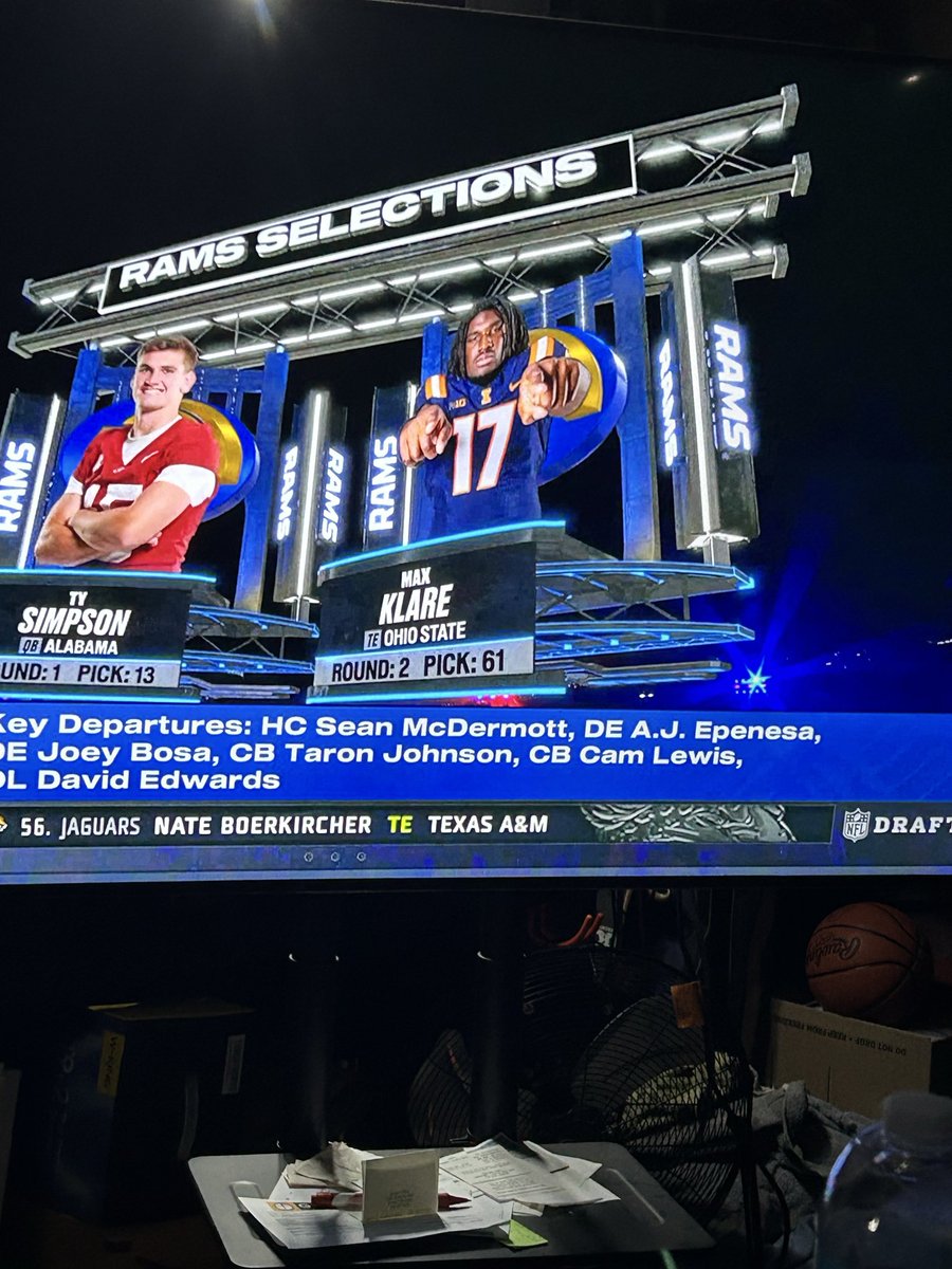 GoBux2018's tweet photo. @11W Sure looks different!! https://t.co/s1XX21sUqJ