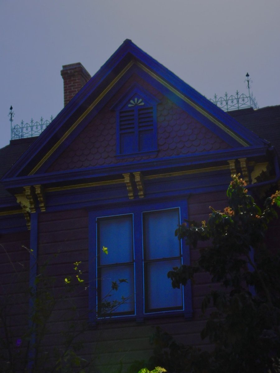 D1tapia's tweet image. Victorian era in Santa Ana 🪞📜#victorianera #historic #misantaana