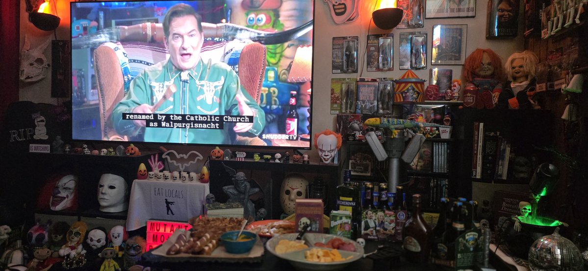 I am down with the new three Bs. Boozing, burning and bonkin! #thelastdrivein <a href="/kinky_horror/">Diana “Darcy the Mail Ghoul” Prince 🎃💌</a> <a href="/therealjoebob/">Joe Bob Briggs</a>