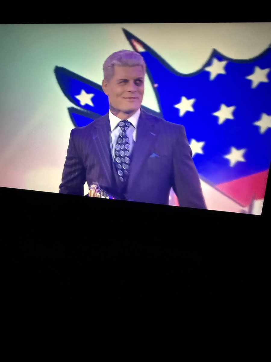 MichNightMares's tweet image. Yay big pop and woah that’s my QB1 and Champ @CodyRhodes 🤩❤️🤍💙

#WWE #NightMareFamily #SmackDown  #WWEOnNetflix #CodyRhodes