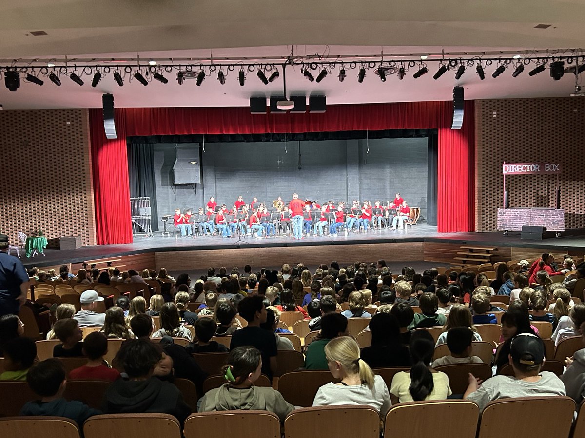 BluffsMSBand's tweet photo. 🎼 @scbpubschools 4th &amp; 5th graders were a GREAT audience for the 8th @BluffsMSBand “Be Part of the Band” Recruiting Concert today! #BePartOfTheBand 🐾🎶🎺 https://t.co/hsWcUior0D
