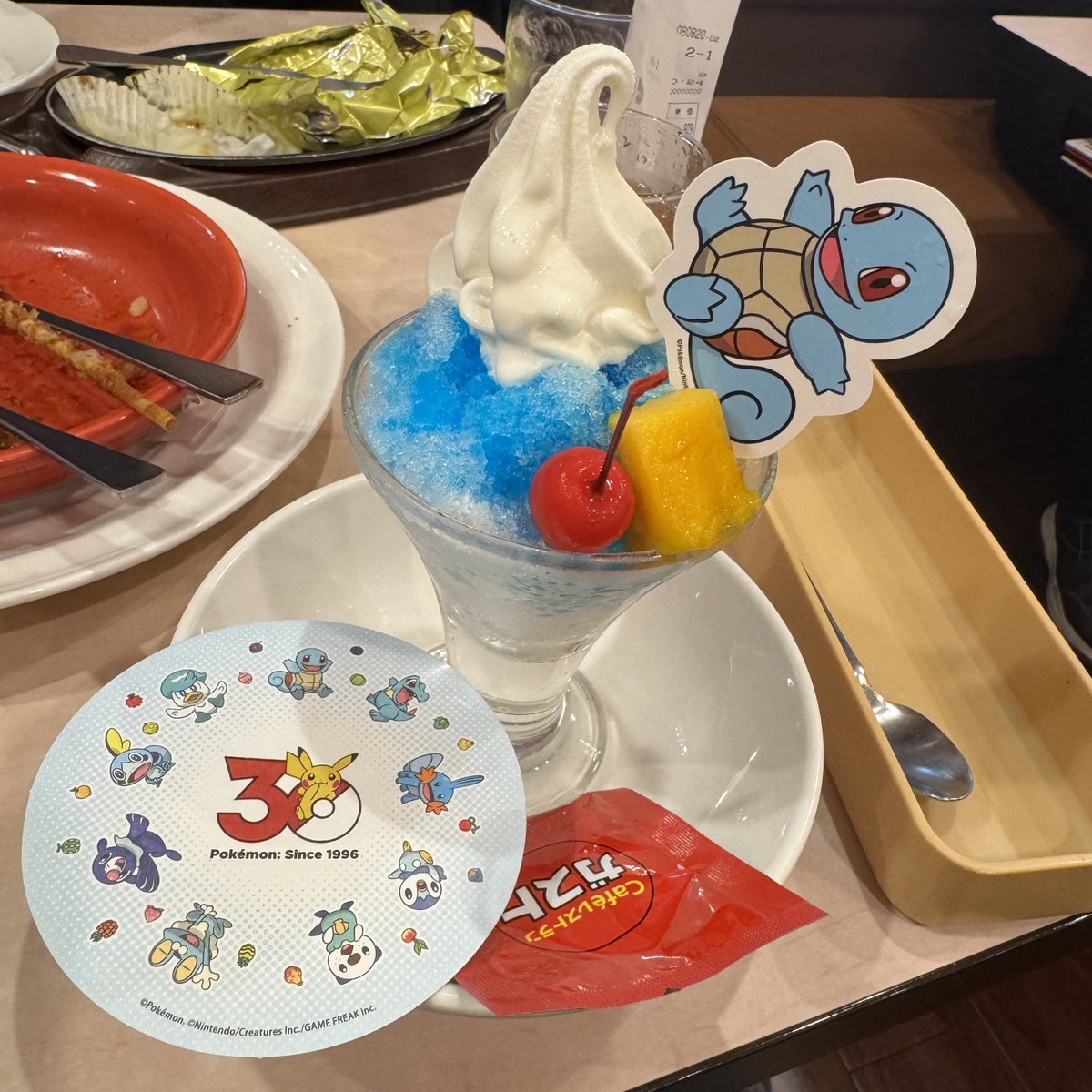 32kinako's tweet photo. ガストも食べに行ったけど、アクスタ欲しいの出なかったので旅行から帰ってきたら交換探そ〜 https://t.co/l2rYp0pJBF